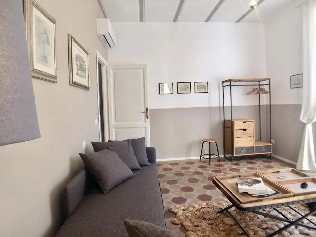 Apartment Ferienwohnung Fuer 4 Personen Ca 75 Qm In Rom Centro Storico, Latium Rom Und Umgebung Italy